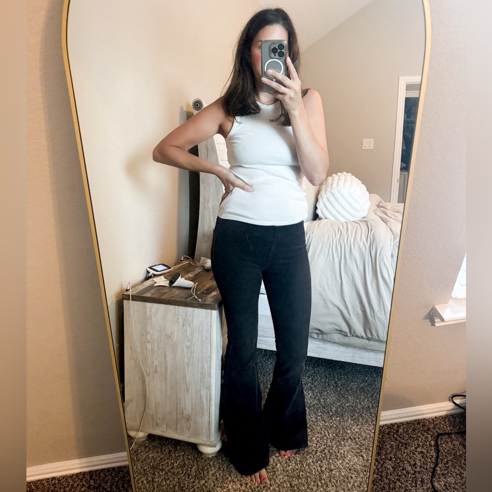 Women’s VICI dolls low rise jeans